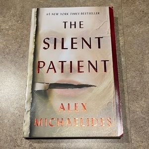 The Silent Patient by Alex Michaelides
